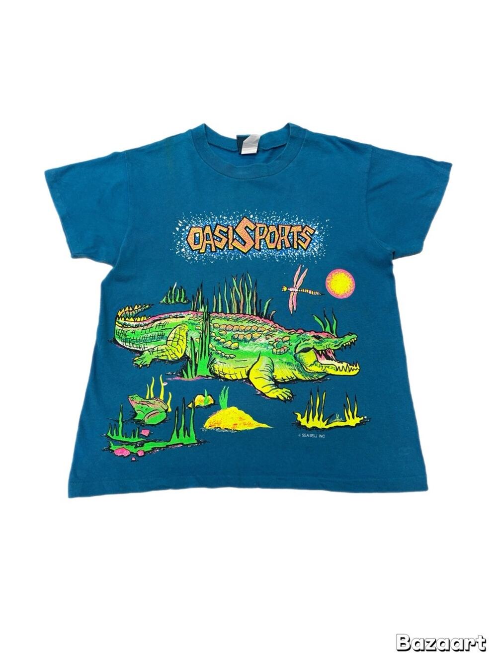 Vintage 1990s Single stitch Oasis Sports alligator graphic t-shirt